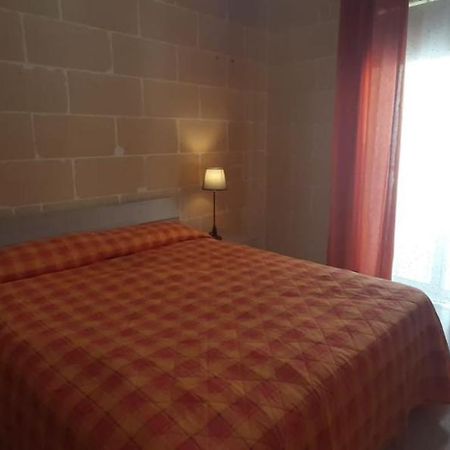 Your Basic Lodging Gozo Marsalforn Extérieur photo